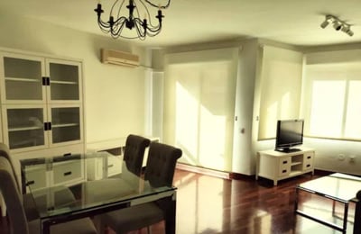 Vermietung einer gemütlichen Wohnung mit 2 Schlafzimmern, 85 m², Alicante, Spanien